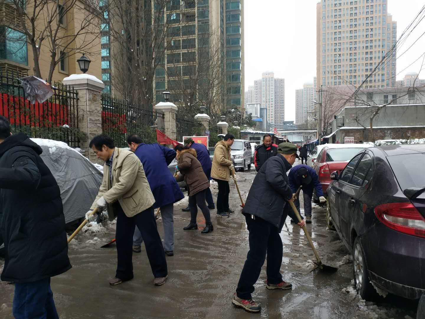 “以雪為令，御雪奮戰(zhàn)” 西安工業(yè)投資集團(tuán)再行動